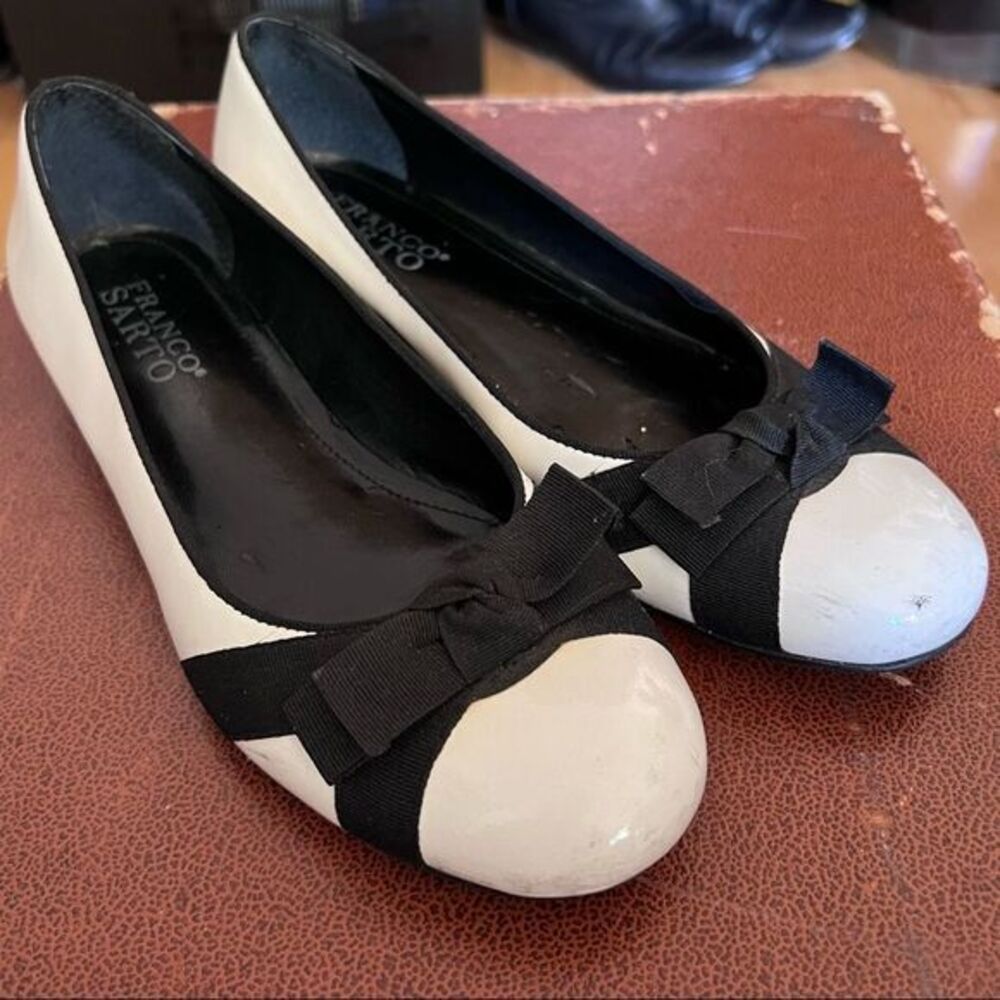 Franco Sarto patent leather white ballet flats with black bow